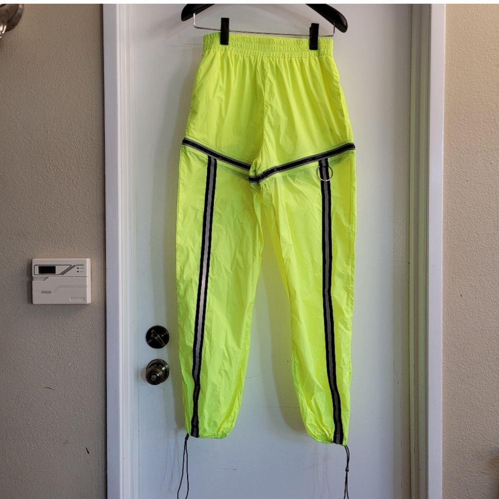 Hot and delicious neon yellow retro windbreaker zip off pants